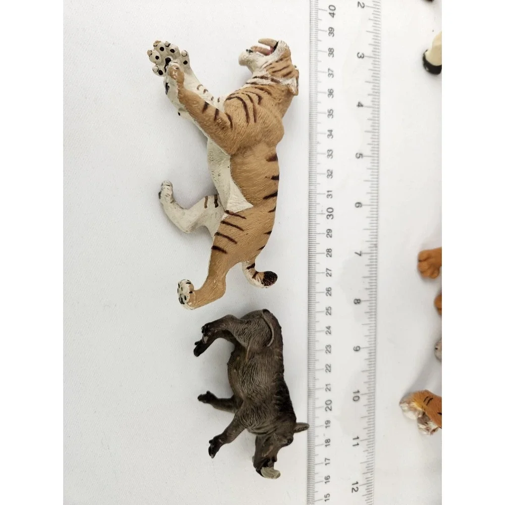 Vtg Safari Jungle Animals Elephant‎ Baby Tiger Lion Warthog Saber tooth Figures